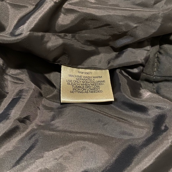 St. John’s Bay Puffy Vest Size Medium - Picture 5 of 5